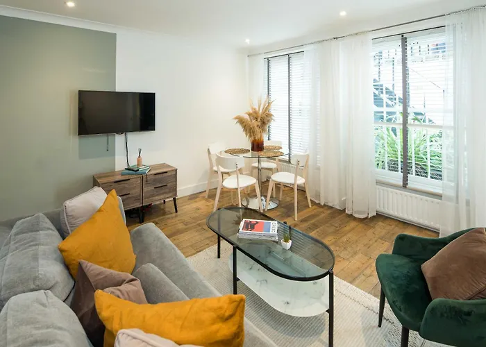 N19 Southkensington-Museums-Hydepark-Caffe