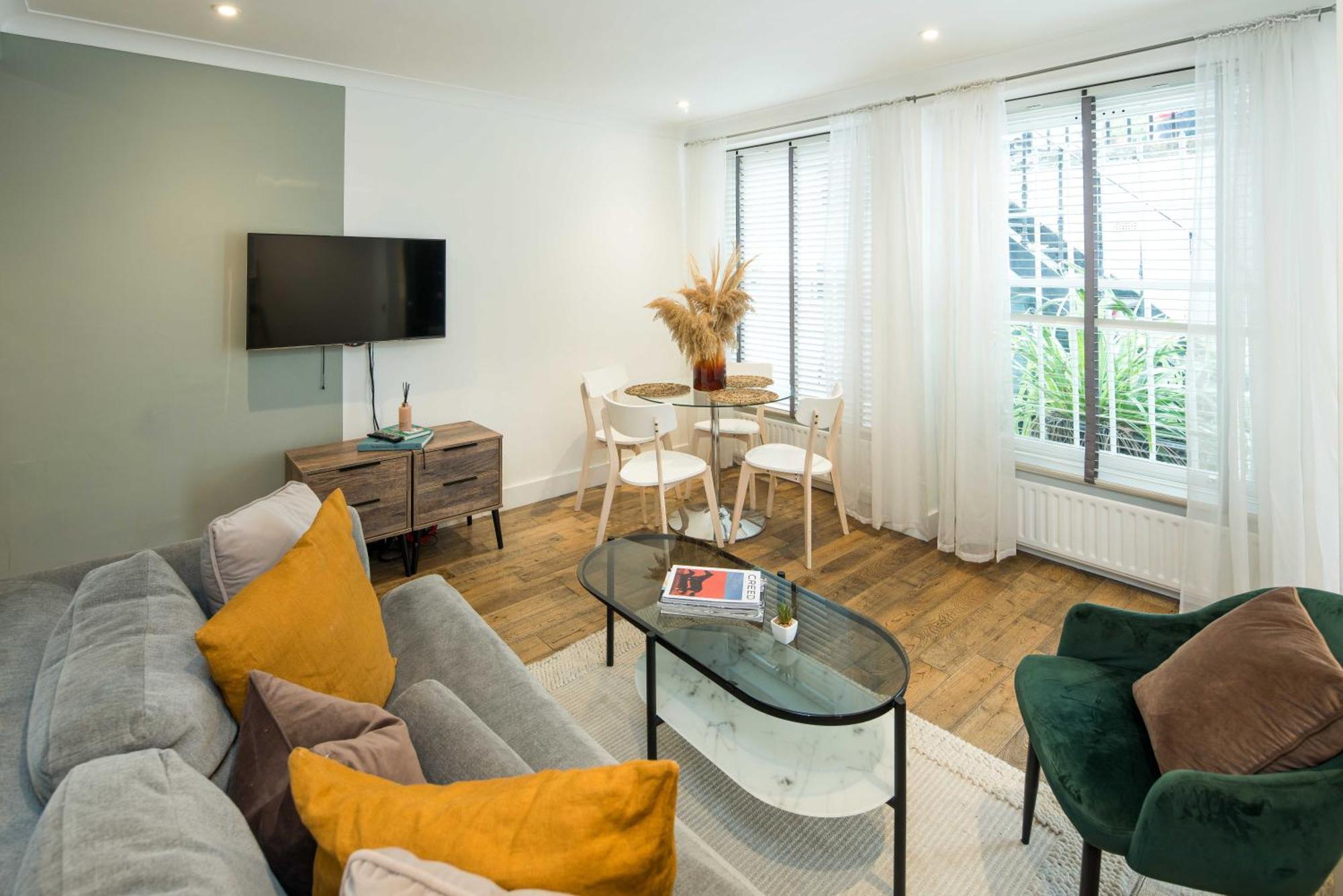 N19 Southkensington-museums-hydepark-caffe Apartment London